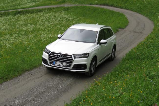 Exterieur_Audi-Q7-TFSI-2015_16