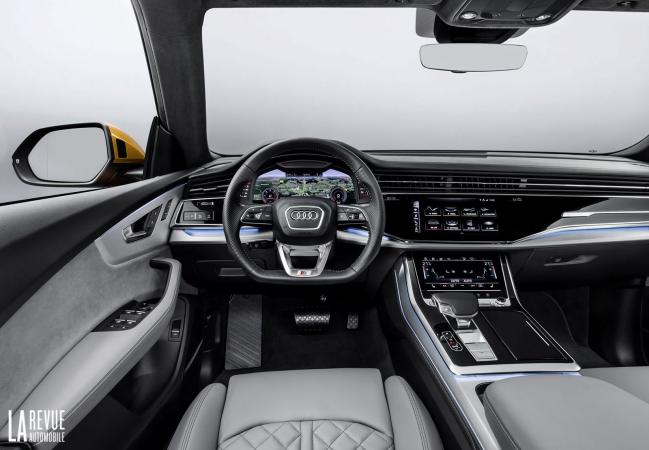 Interieur_Audi-Q8_23