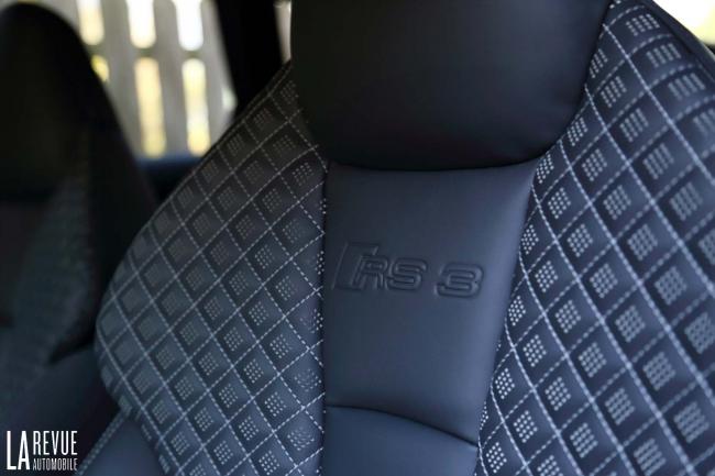 Interieur_Audi-RS3-2015_33