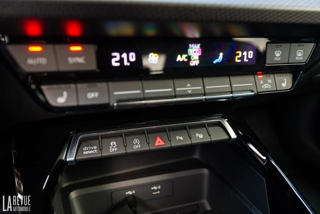 Interieur_audi-rs3-sportback-2022-essai_10