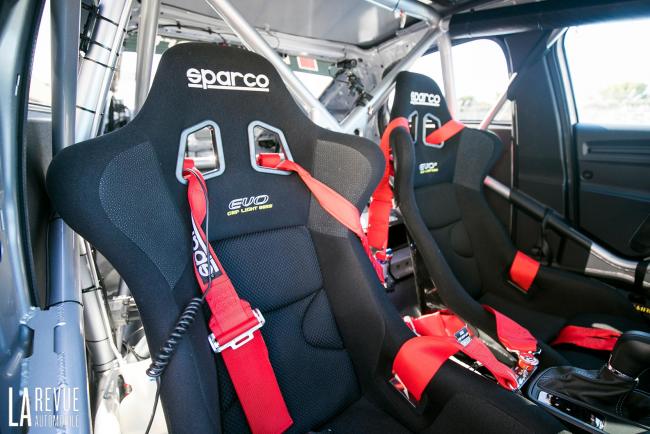 Interieur_Audi-RS3-LMS-TCR_30