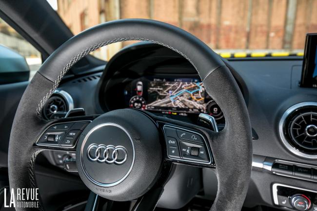 Interieur_Audi-RS3-Sedan-2017_39