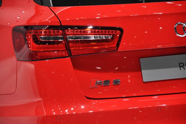 Exterieur_Audi-RS6-2013_15