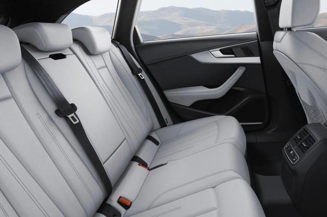 Interieur_Audi-S4-Avant-2016_12