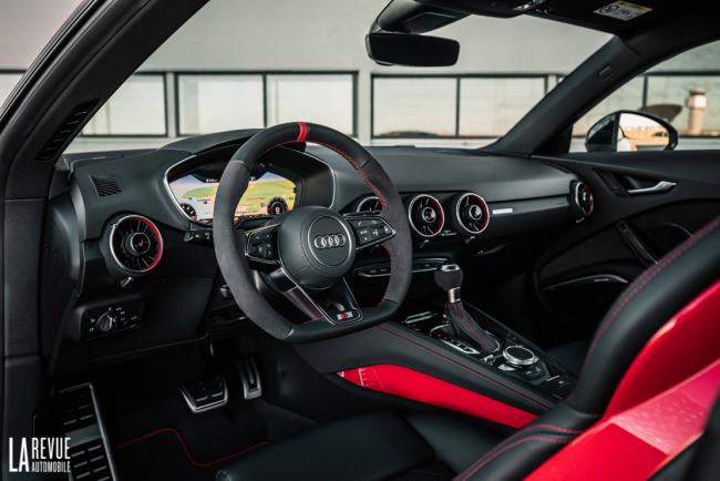 Interieur_Audi-TTS-Competition-2018_11