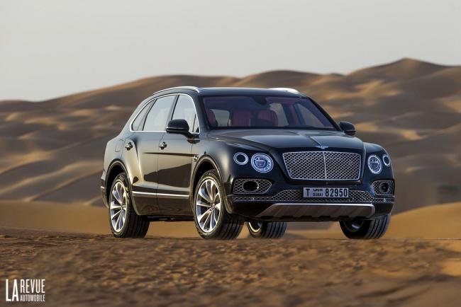 Exterieur_Bentley-Bentayga-Falconry_10