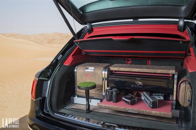 Interieur_Bentley-Bentayga-Falconry_22