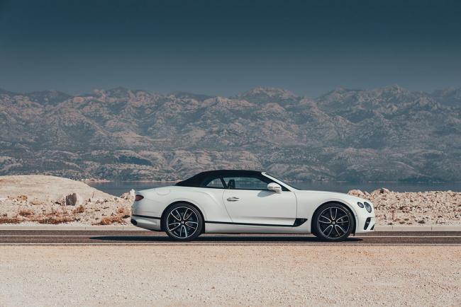 Exterieur_Bentley-Continental-GTC-2019_24