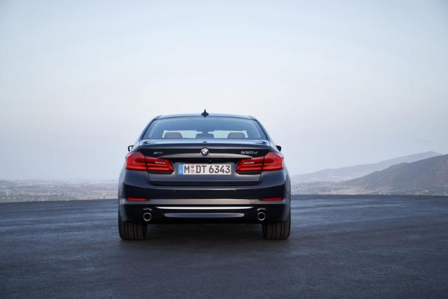 Exterieur_Bmw-530d-Luxury-2016_0