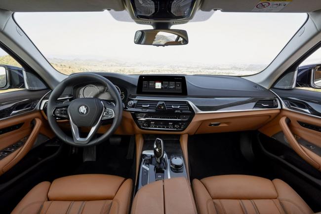 Interieur_Bmw-530d-Luxury-2016_41