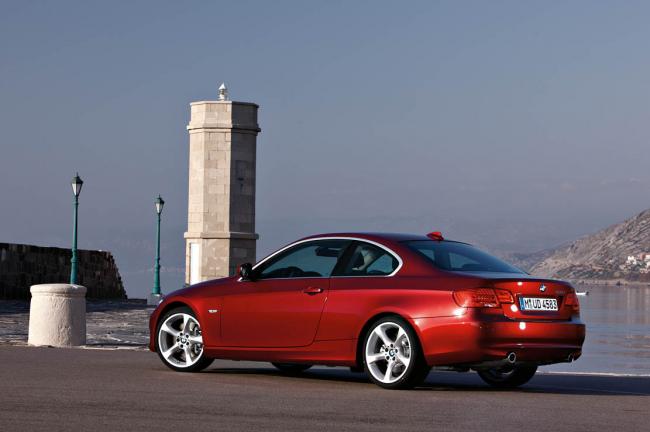 Exterieur_Bmw-Serie-3-Coupe-2010_3