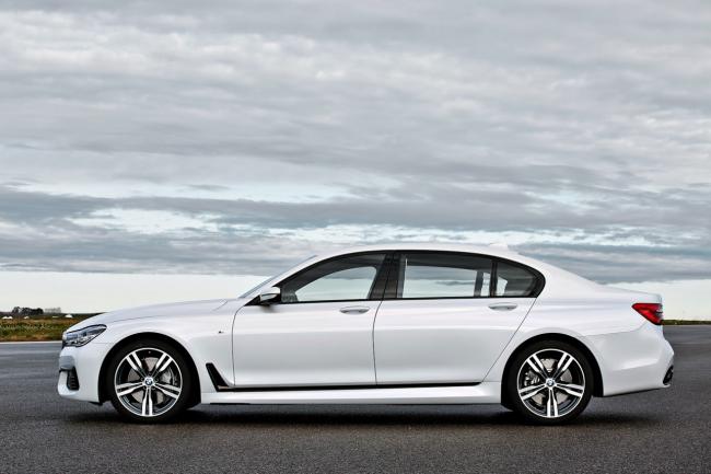 Exterieur_Bmw-Serie-7-2015_8