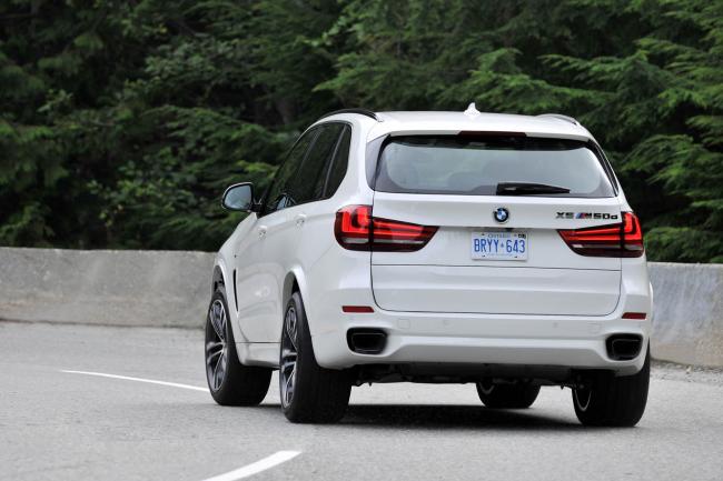 Exterieur_Bmw-X5-M50d-2014_4