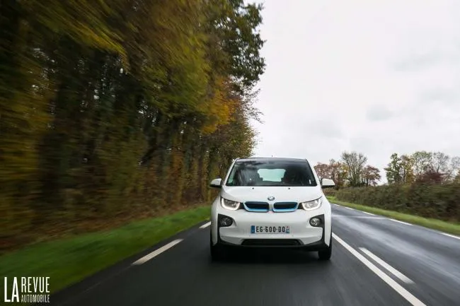 6 BMW i3 pour THE ICON : le bateau 100 % électrique d'un nouveau genre
