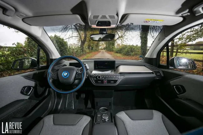 6 BMW i3 pour THE ICON : le bateau 100 % électrique d'un nouveau genre