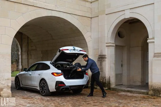 Total peut vous offrir 2 000 € pour l'achat d'une voiture électrique. Mais il y a un si…