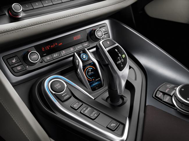 Interieur_Bmw-i8-hybride_16