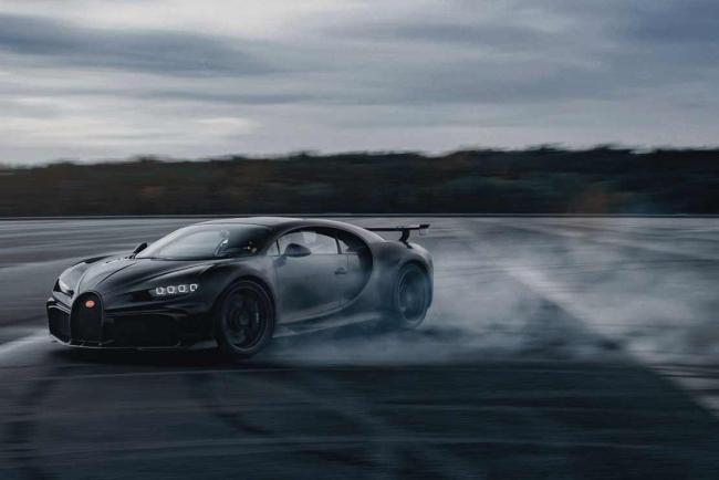 Galerie Bugatti Chiron Pur Sport, le C en glisse