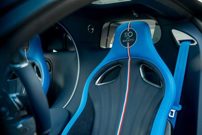 Bugatti Chiron Sport « 110 ans Bugatti » : Bleu, Blanc Rouge