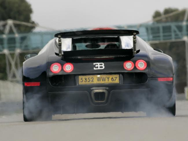 Exterieur_Bugatti-Veyron_57