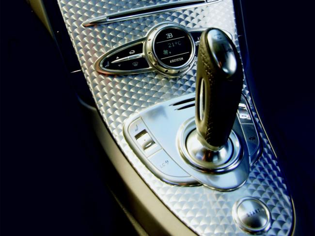 Interieur_Bugatti-Veyron_65