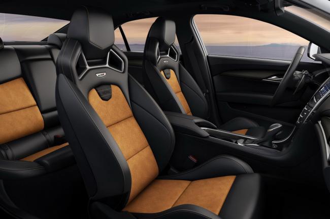 Interieur_Cadillac-ATS-V-2015_16