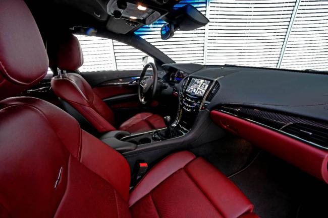 Interieur_Cadillac-ATS_19