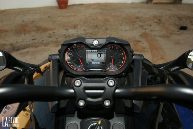 Interieur_Can-Am-Spyder-F3-S_42