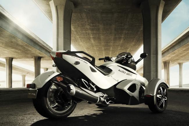 Exterieur_Can-Am-Spyder-RS-2011_4