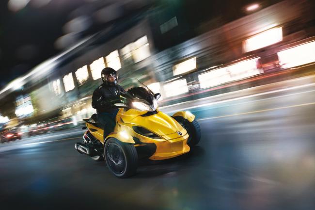 Exterieur_Can-Am-Spyder-ST_0