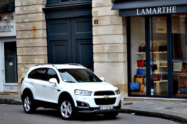 Exterieur_Chevrolet-Captiva-VCDi-LTZ_1