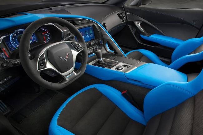 Interieur_Chevrolet-Corvette-Grand-Sport_6