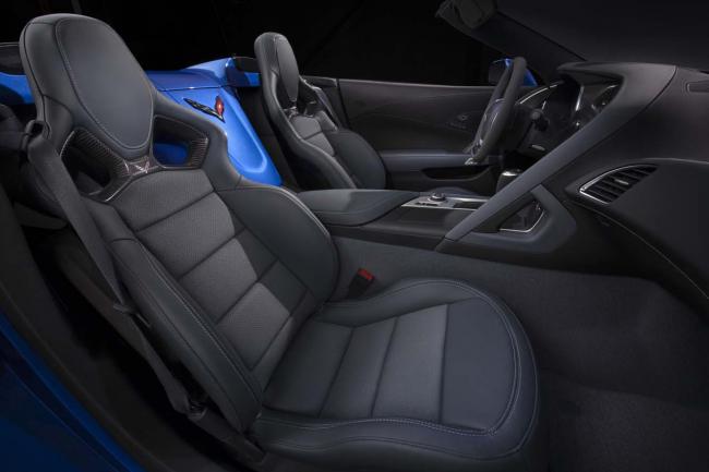 Interieur_Chevrolet-Corvette-Z06-Convertible_12