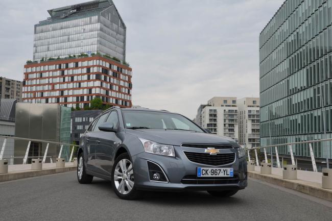 Exterieur_Chevrolet-Cruze-SW-VCDi-LTZ_4