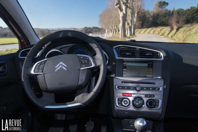 Interieur_Citroen-C4-Bluehdi-120_24