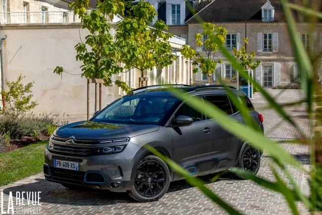 Les PHEV chassés de Paris, sous couvert de traque au SUV