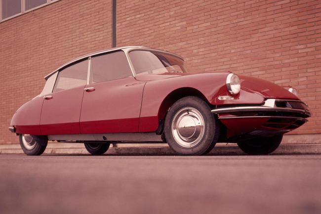 Exterieur_Citroen-DS-19-1955_1