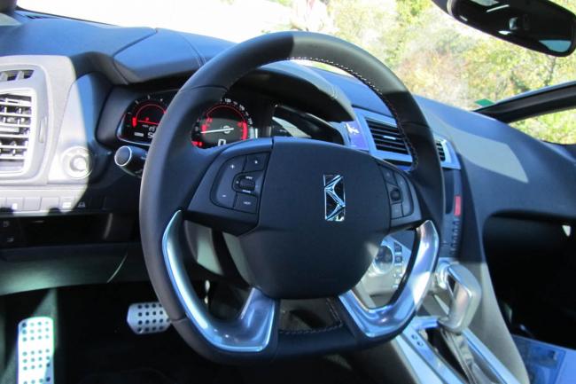 Interieur_Citroen-DS5-Sport-Chic_25