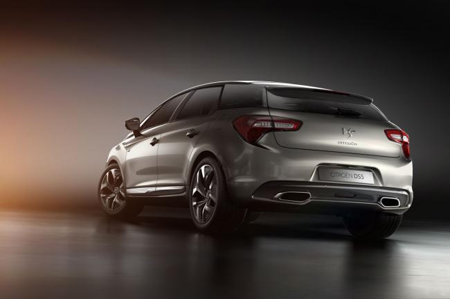 Exterieur_Citroen-DS5-White-Pearl_5