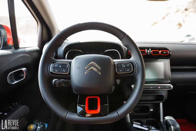 Interieur_Comparatif-Citroen-C3-Aircross-VS-SEAT-Arona_31