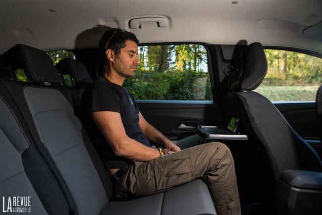 Exterieur_dacia-jogger-extreme-hybrid-140-un-pack-sleep-pour-l-aventure_14