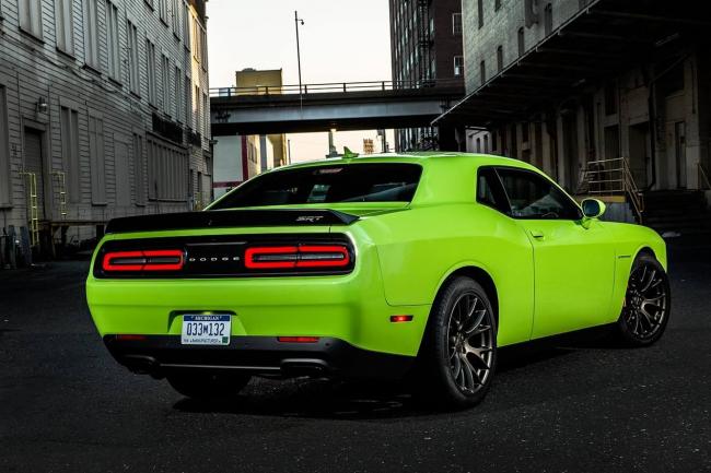 Exterieur_Dodge-Challenger-SRT-Hellcat_34