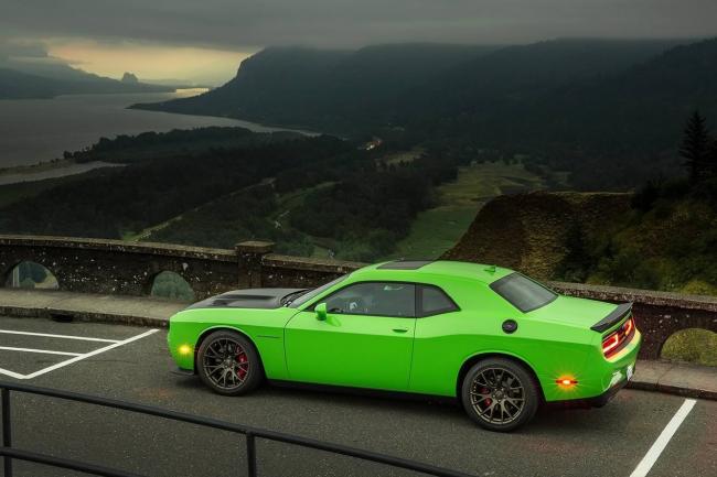 Exterieur_Dodge-Challenger-SRT-Hellcat_8