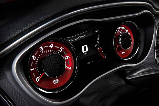 Interieur_Dodge-Challenger-SRT-Hellcat_59