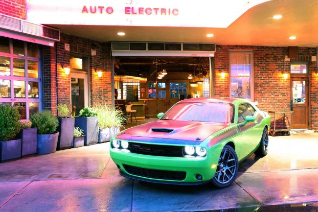 Exterieur_Dodge-Challenger-TA_10