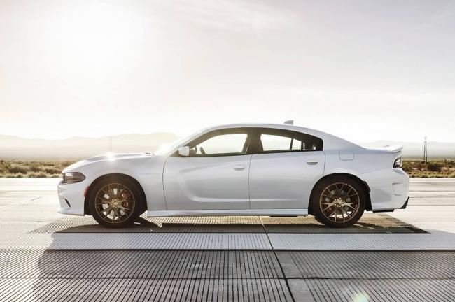 Exterieur_Dodge-Charger-SRT-Hellcat_22