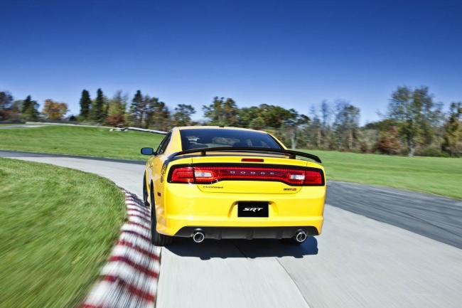 Exterieur_Dodge-Charger-SRT8-Super-Bee_4