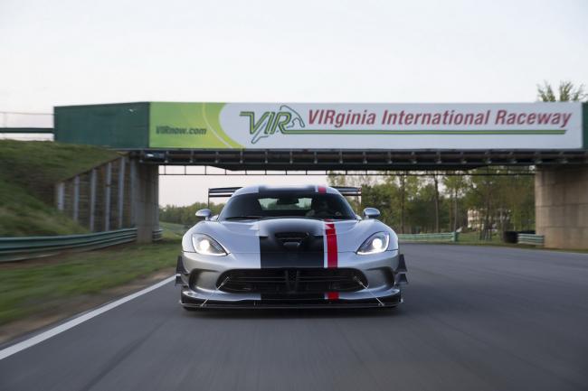 Exterieur_Dodge-Viper-SRT-ACR_5