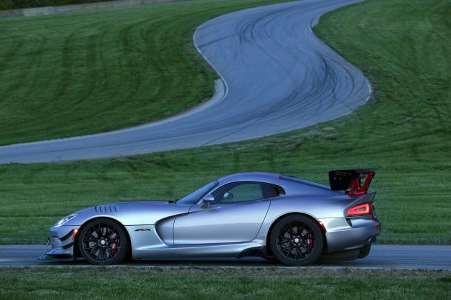 Exterieur_Dodge-Viper-SRT-ACR_18