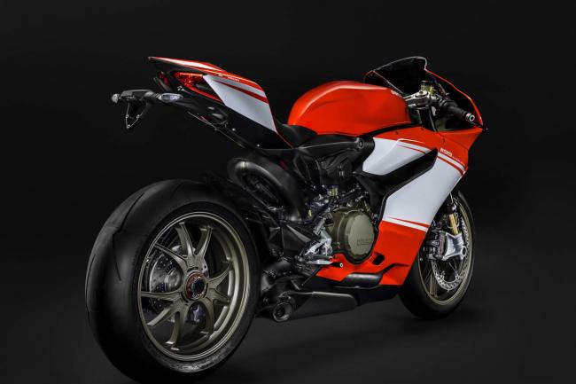 Exterieur_Ducati-1199-Superleggera_2